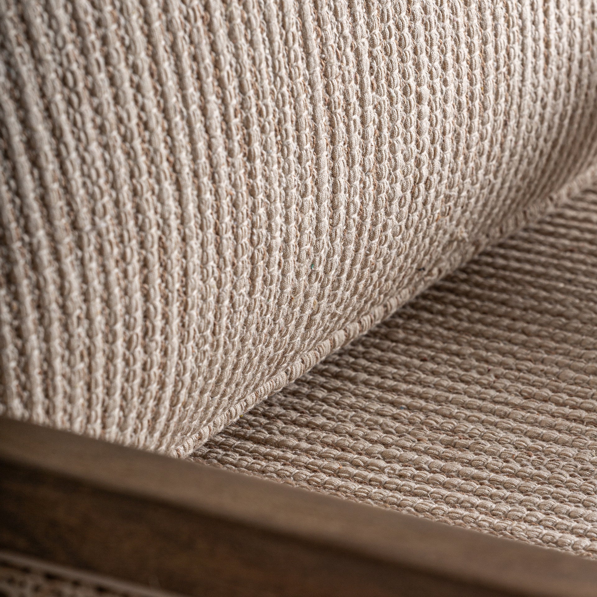 ROMARAND ARMCHAIR